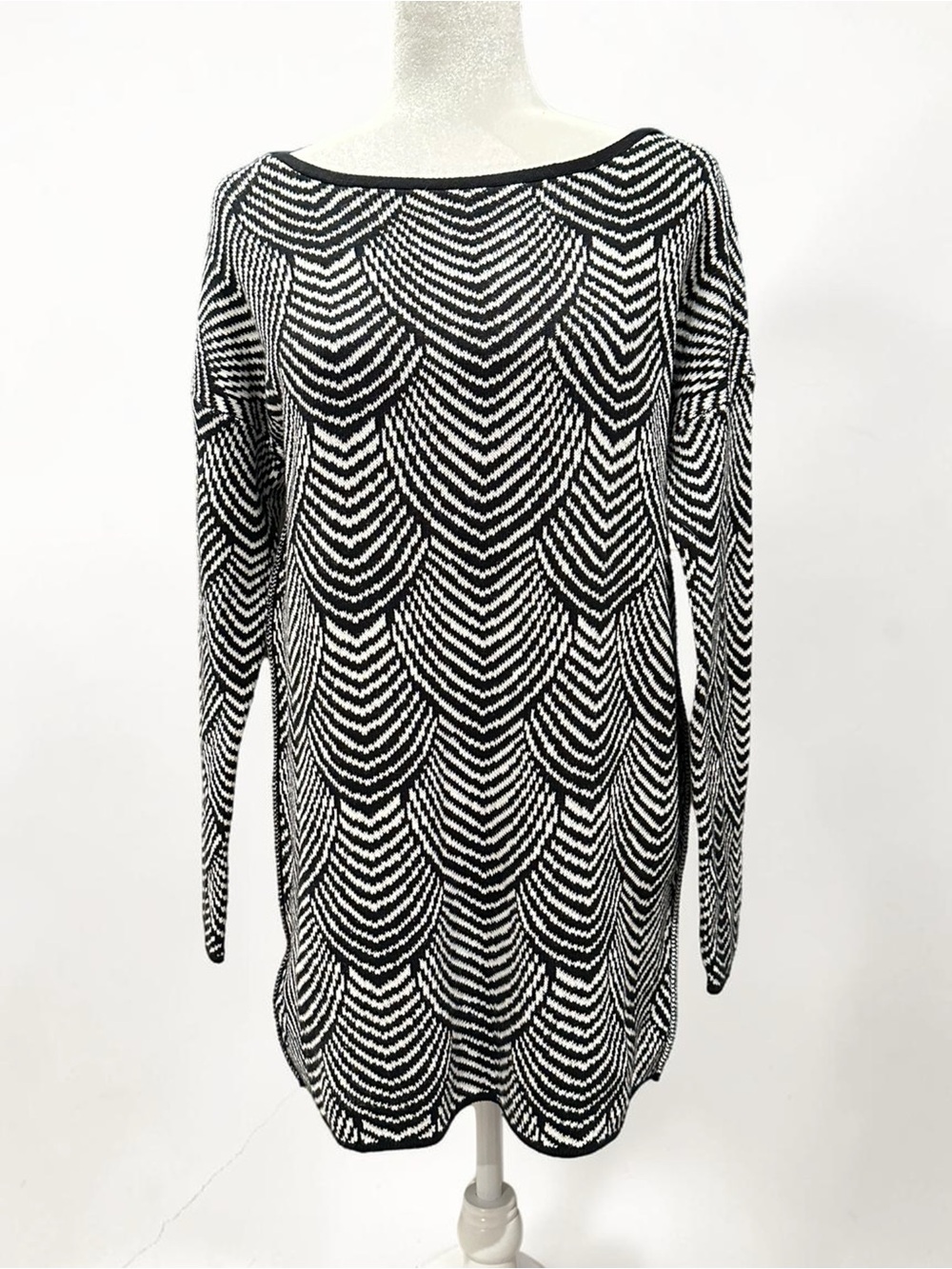 BCBGeneration Black and White Design Scoop Neck Sweater
